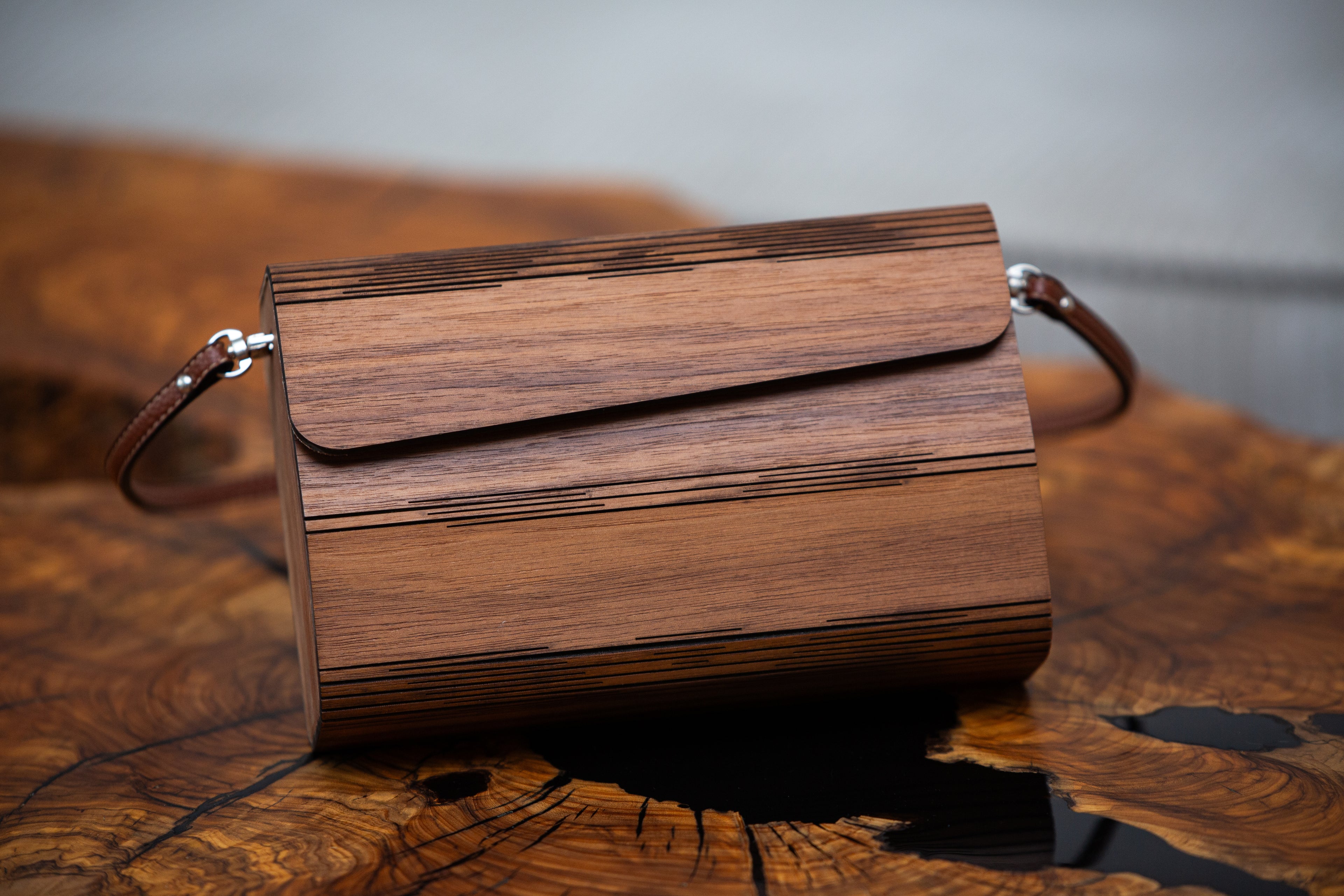 Holzhandtasche – Tragholz