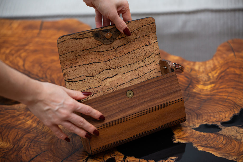 Holzhandtasche – Tragholz